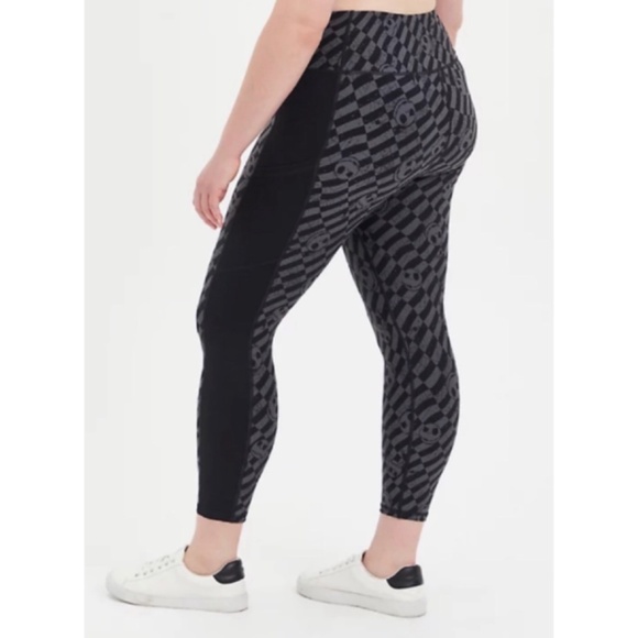 🆕 Jack Skellington Legging 3 3X 22-24 NBC Torrid NWT Nightmare Before Christmas - Picture 2 of 6